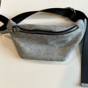 Fanny pack in gray with silver metallic